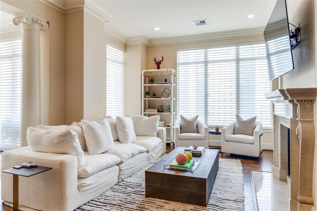 Ritz-Carlton Residences - Residential Lease