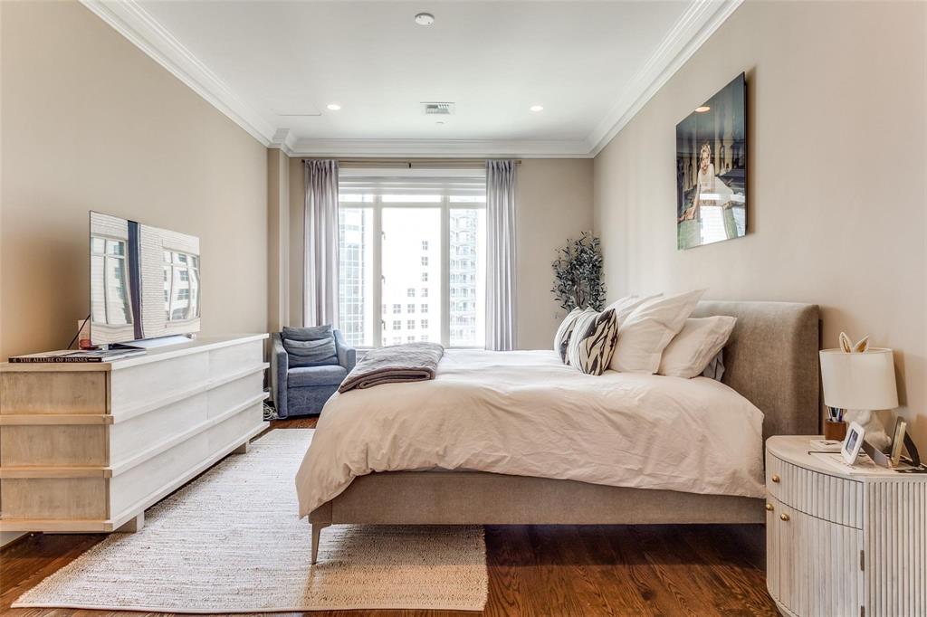 Ritz-Carlton Residences - Residential Lease