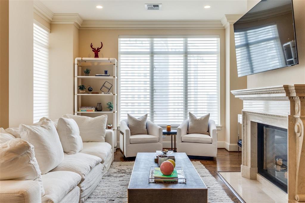 Ritz-Carlton Residences - Residential Lease