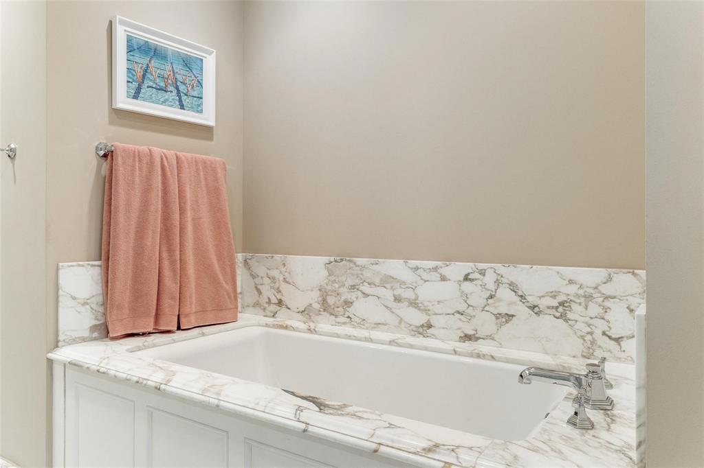 Ritz-Carlton Residences - Residential Lease