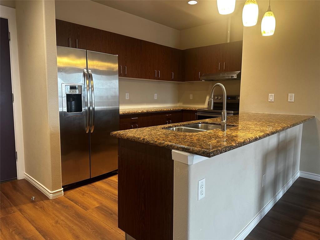 100 Trinity Mills Condo - Residential Lease