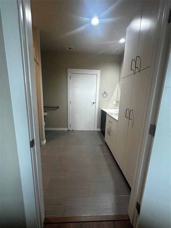 100 Trinity Mills Condo - Residential Lease