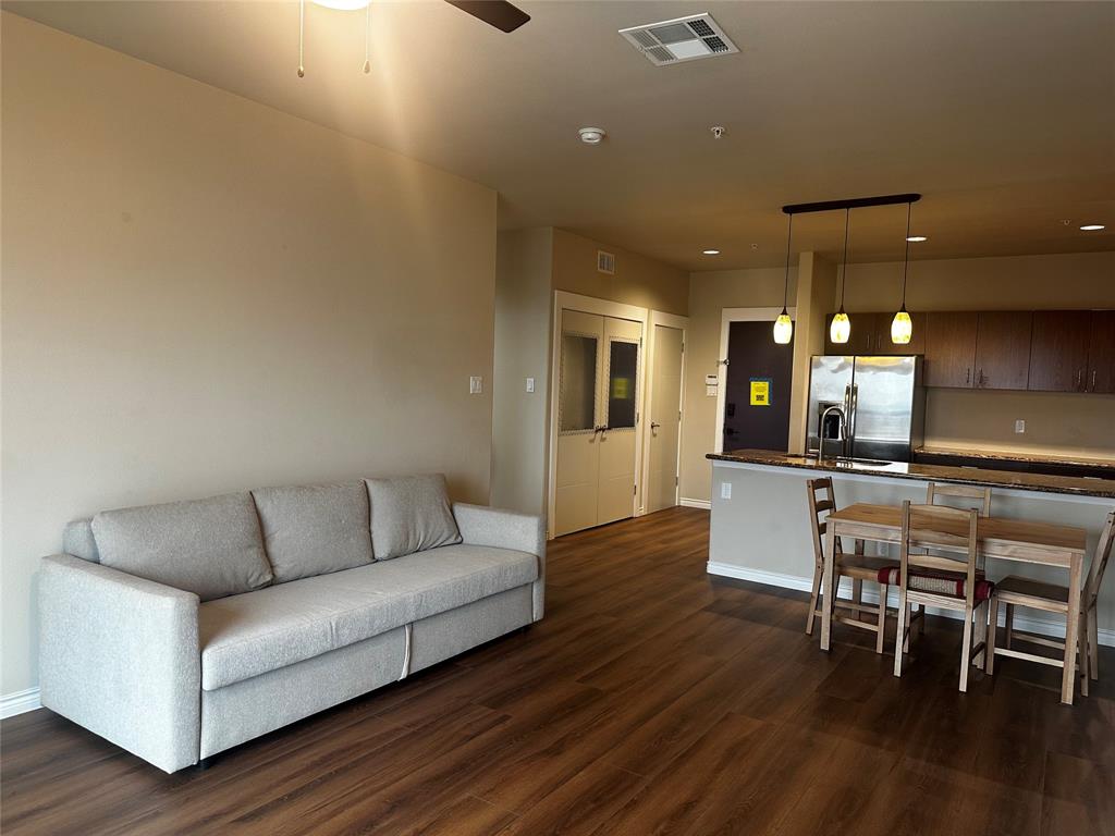 100 Trinity Mills Condo - Residential Lease