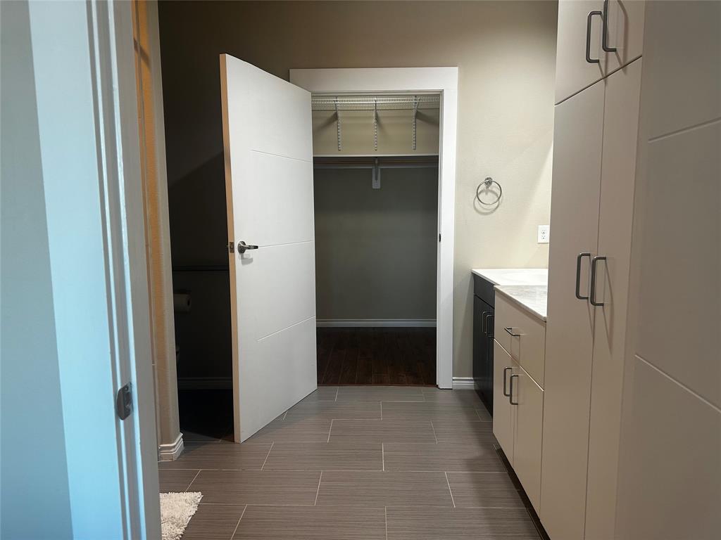 100 Trinity Mills Condo - Residential Lease