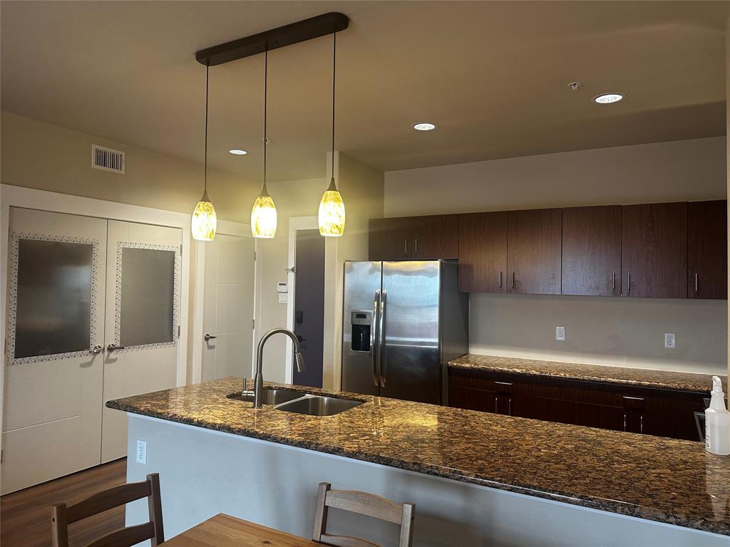 100 Trinity Mills Condo - Residential Lease