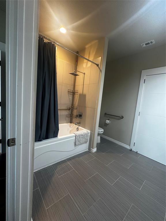 100 Trinity Mills Condo - Residential Lease