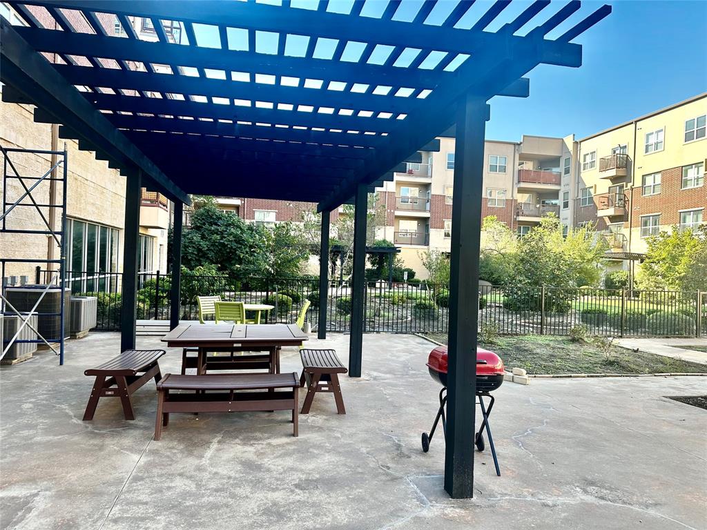 100 Trinity Mills Condo - Residential Lease