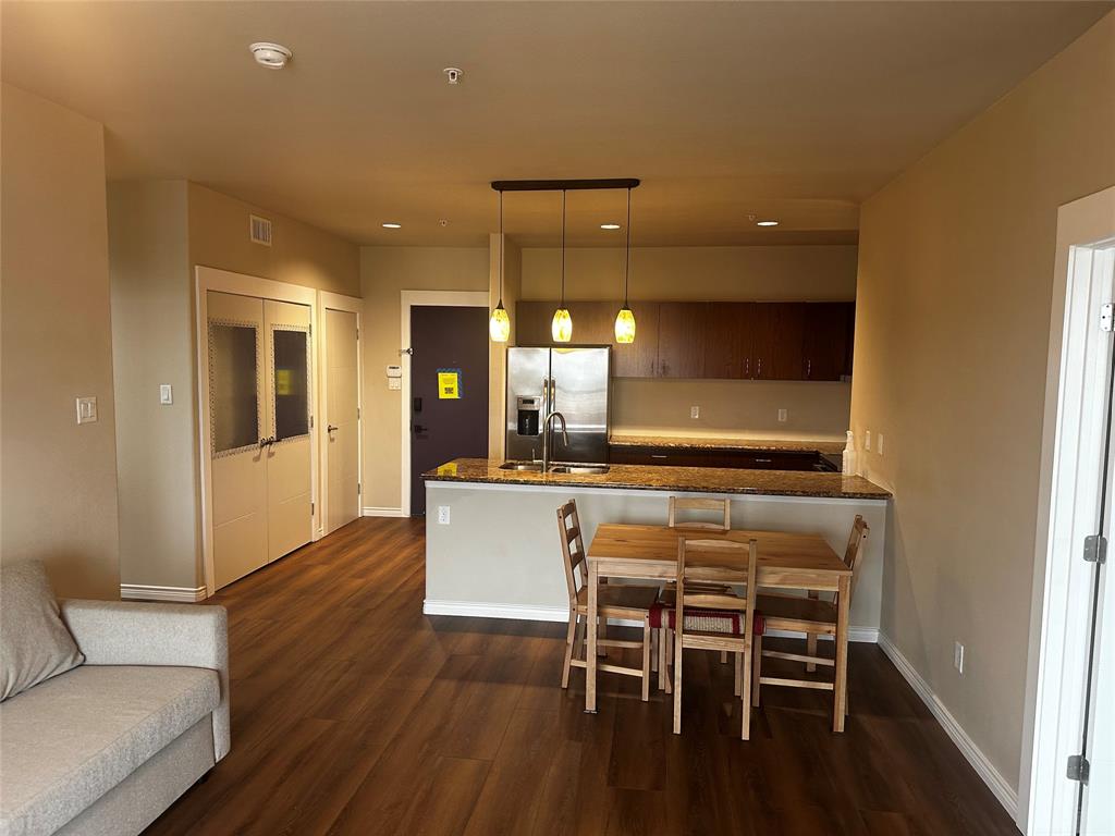 100 Trinity Mills Condo - Residential Lease