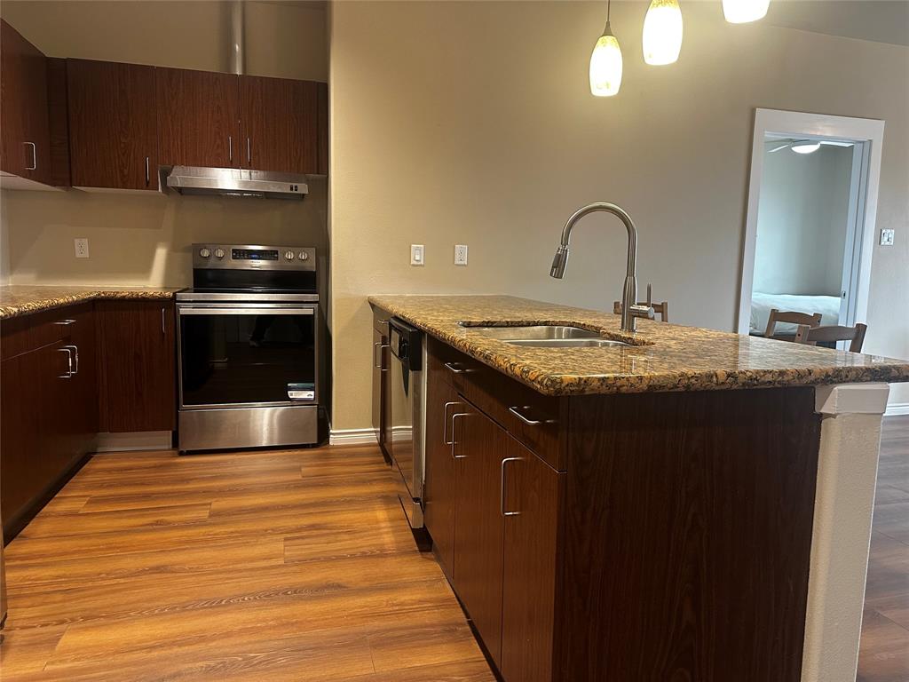 100 Trinity Mills Condo - Residential Lease
