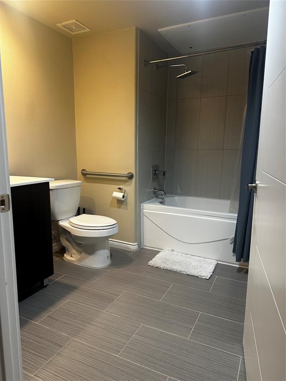 100 Trinity Mills Condo - Residential Lease