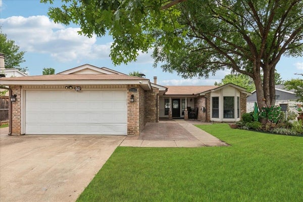 2604 DRISKILL DR, EULESS, TX 76039 - Image 8ba0d0bd6e1e83447529e542e2641b36/652150281