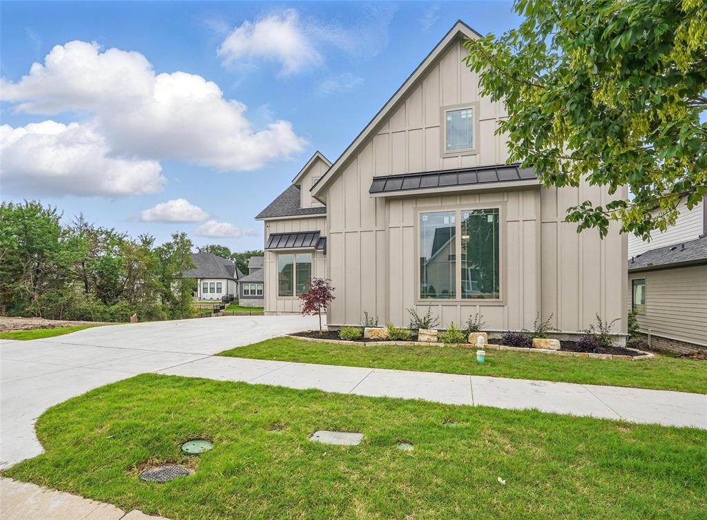 1022 Bow Street