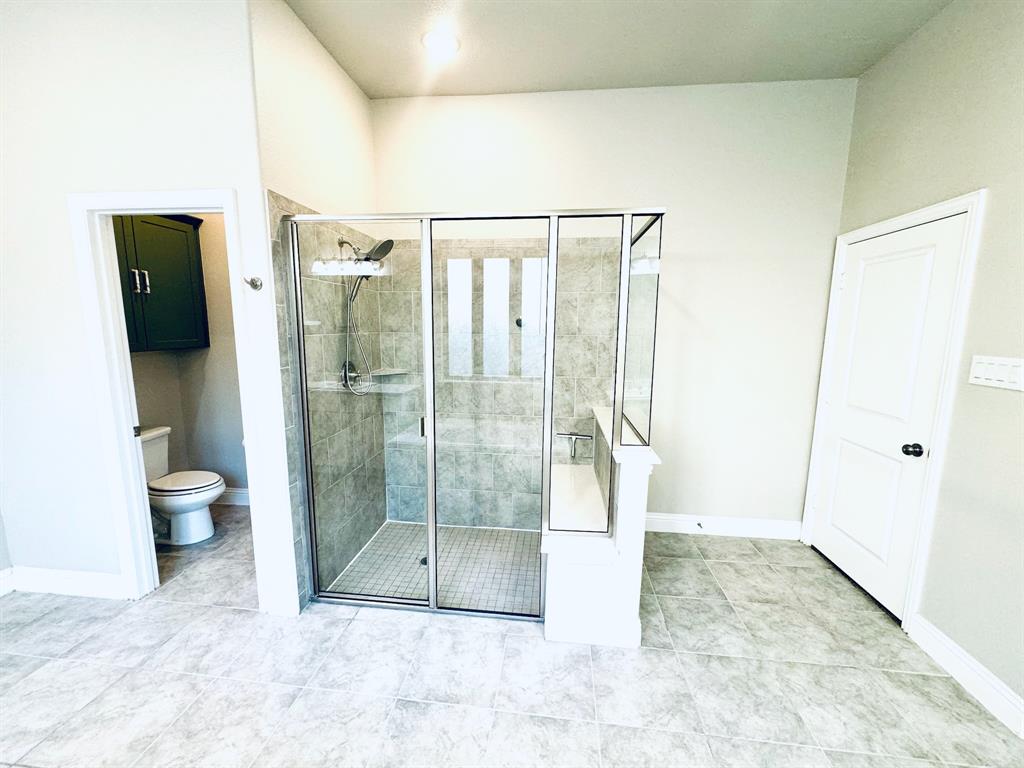 Valencia On The Lake Ph 1 - Residential Lease