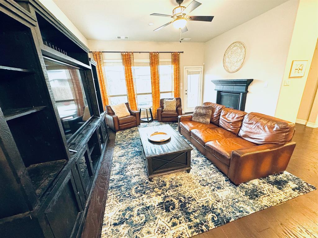 Valencia On The Lake Ph 1 - Residential Lease