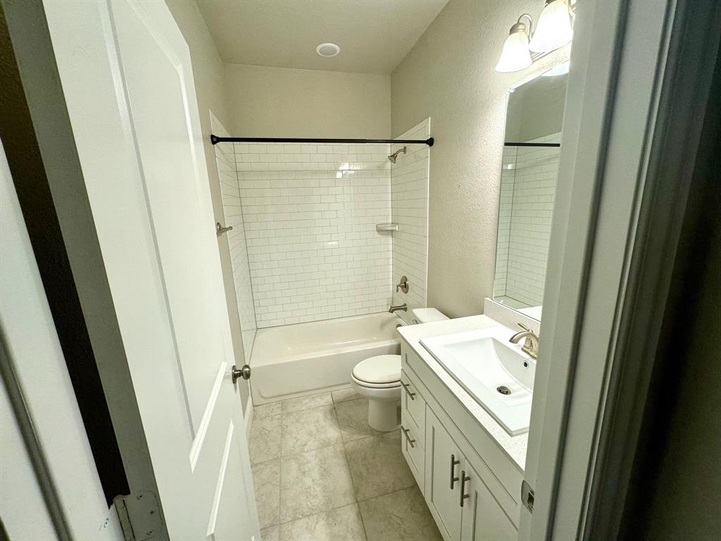 Valencia On The Lake Ph 1 - Residential Lease