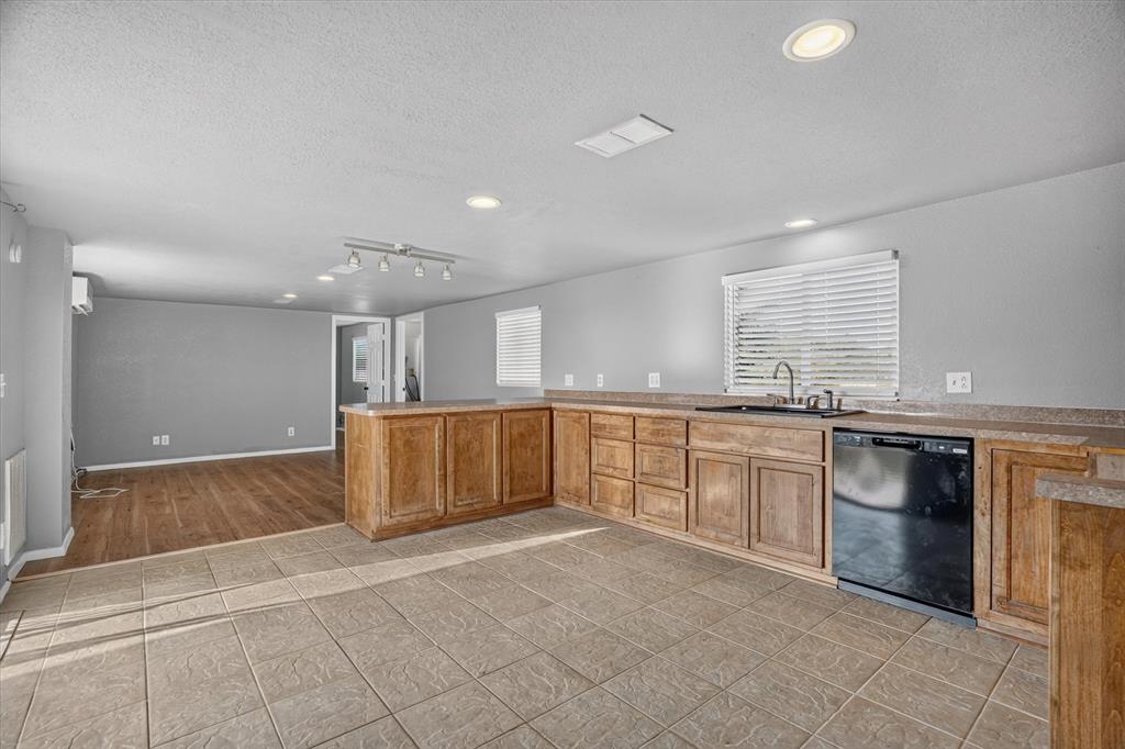3205 Oak Hill Drive