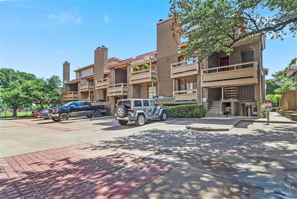 5200 MARTEL Avenue 6G