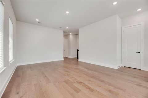 Tiny photo for 901 Ash Road, Plano, TX 75075 (MLS # 21279536)