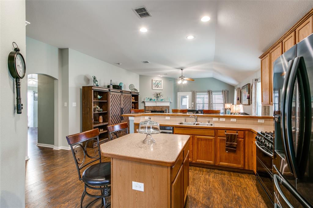 Photo 12 of 25 of 201 Bluefinch Drive house