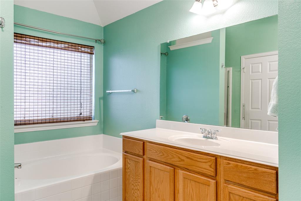 Photo 13 of 25 of 201 Bluefinch Drive house
