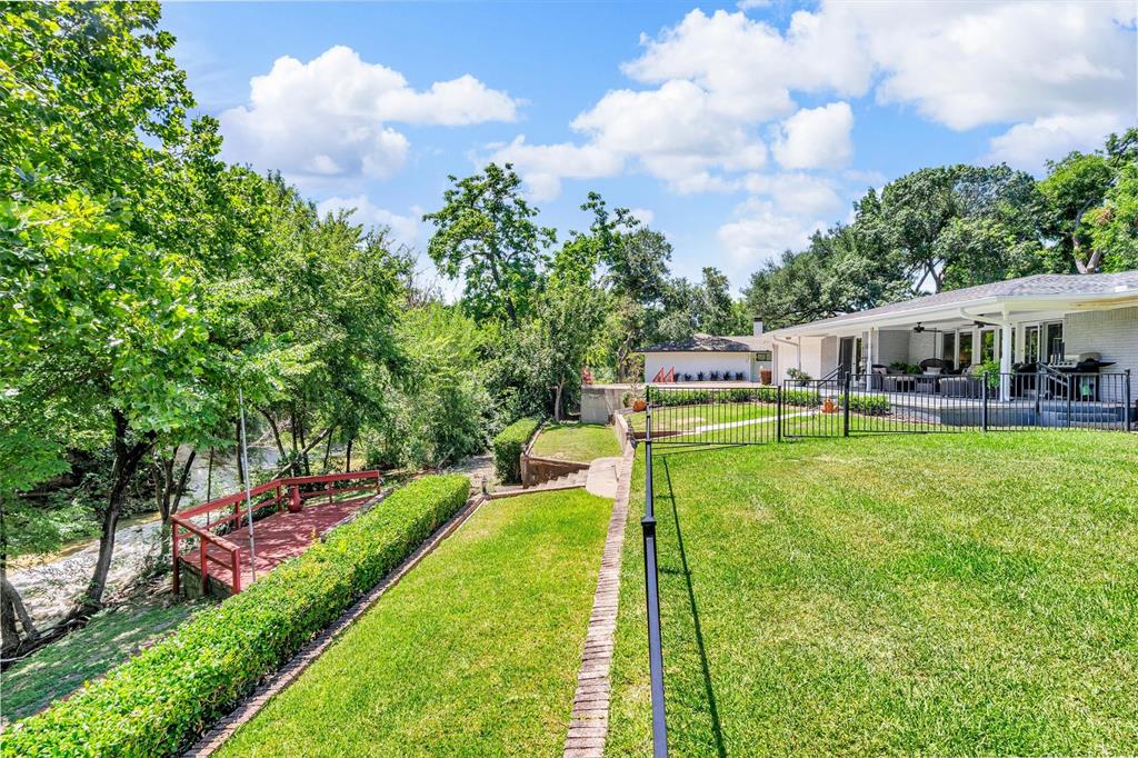 116 W Shore Drive