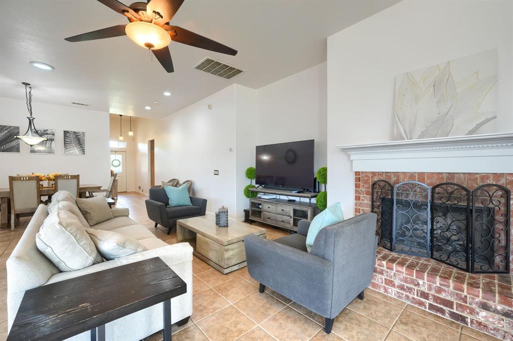 Mira Lagos B - Residential