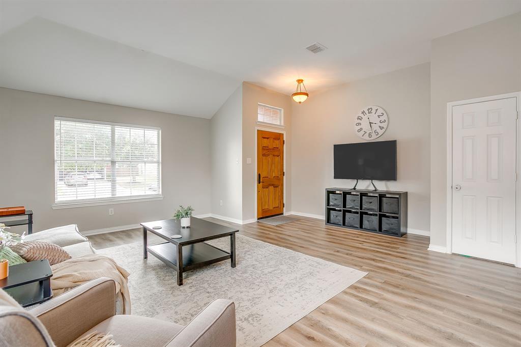 1124 Mourning Dove Drive