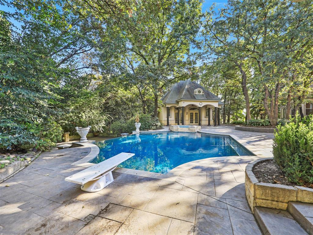 40 Wyck Hill Lane
