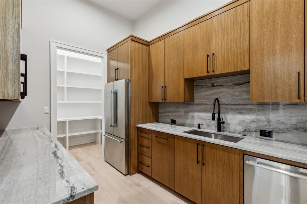 Barratt Lake Estates - Residential