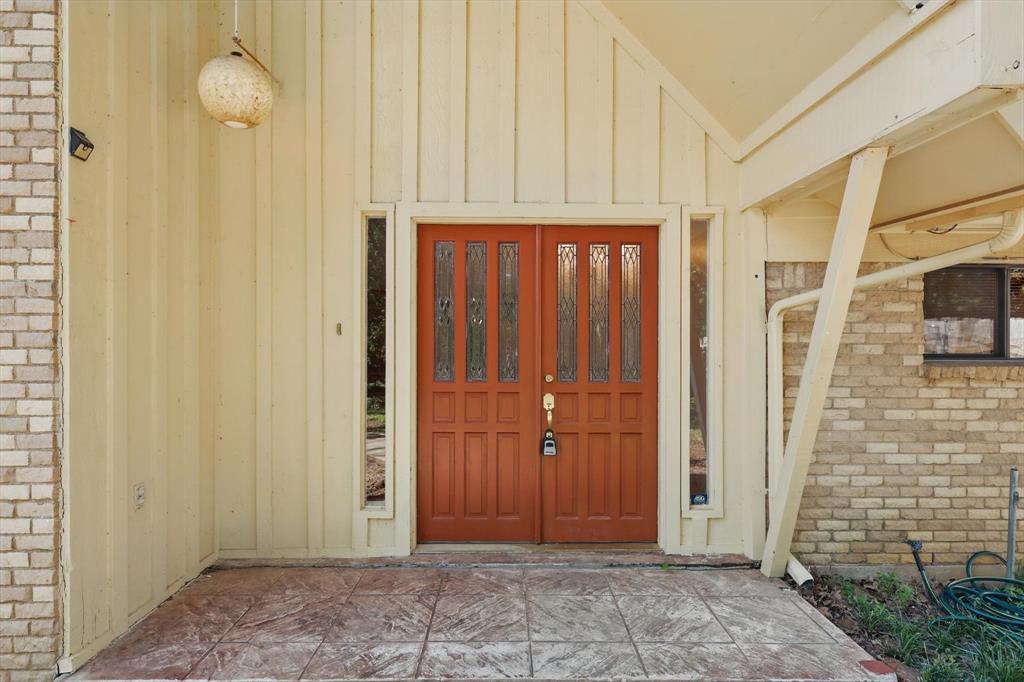 2812 Oak Cliff Lane