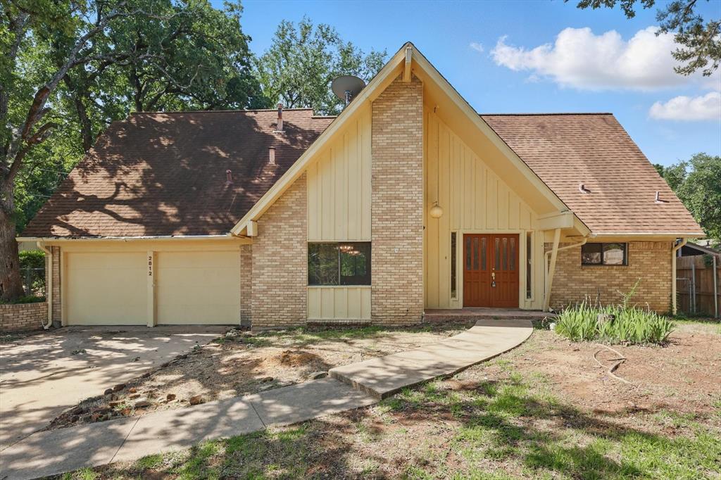 2812 Oak Cliff Lane