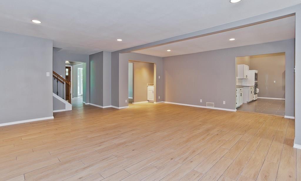 805 Live Oak Lane