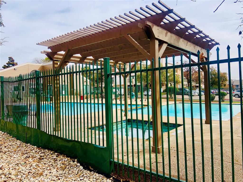 Arlington Oaks Condo - Residential Lease