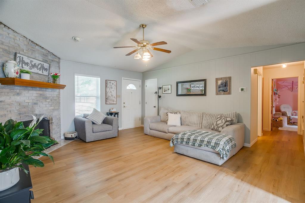517 Post Oak Lane