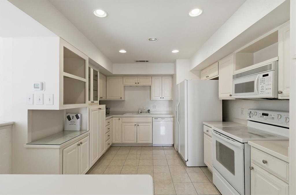 Bonaventure Condo - Residential