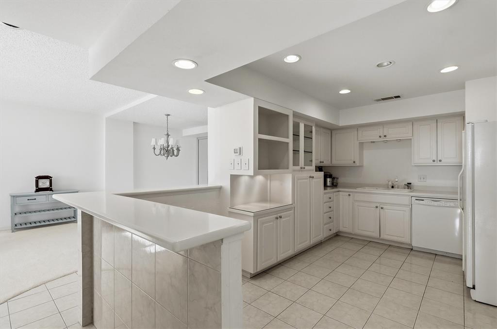 Bonaventure Condo - Residential