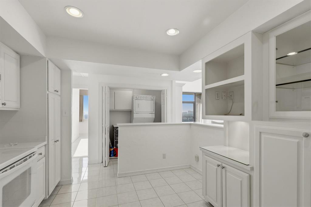 Bonaventure Condo - Residential