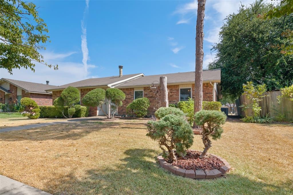 1418 Paris Drive