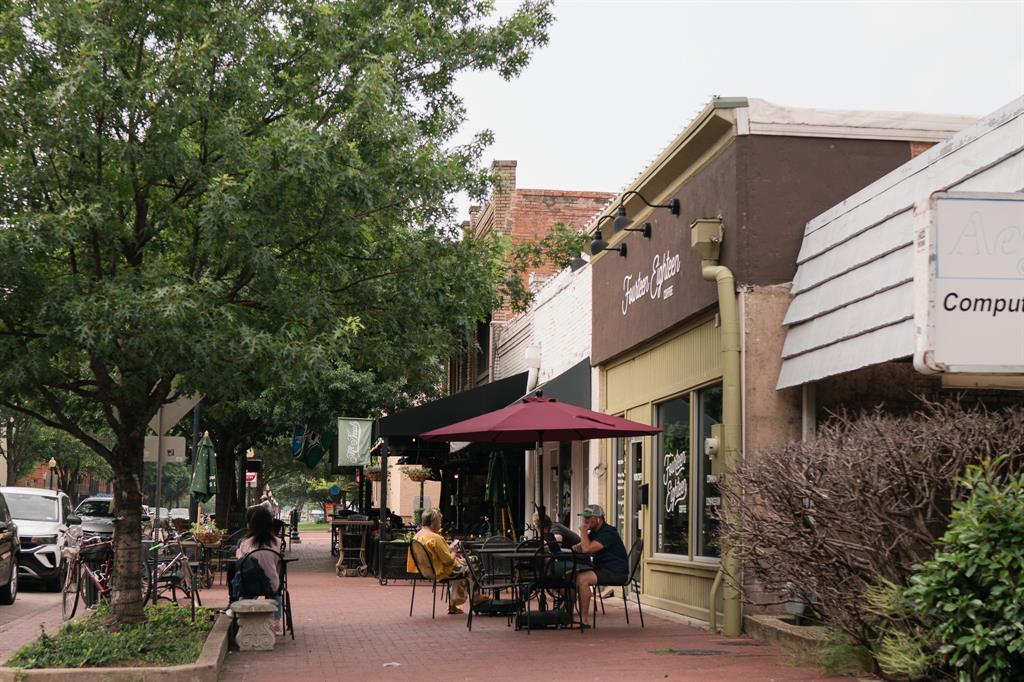 Villas Of Los Rios - Residential Lease