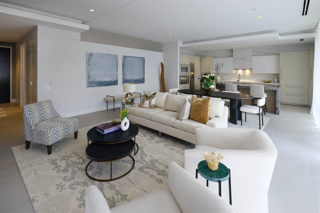 2408 Victory Park Lane 1039