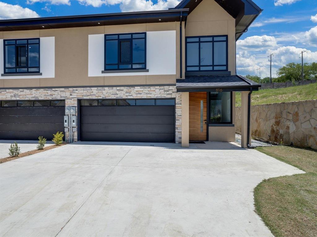 816 Premier Parkway