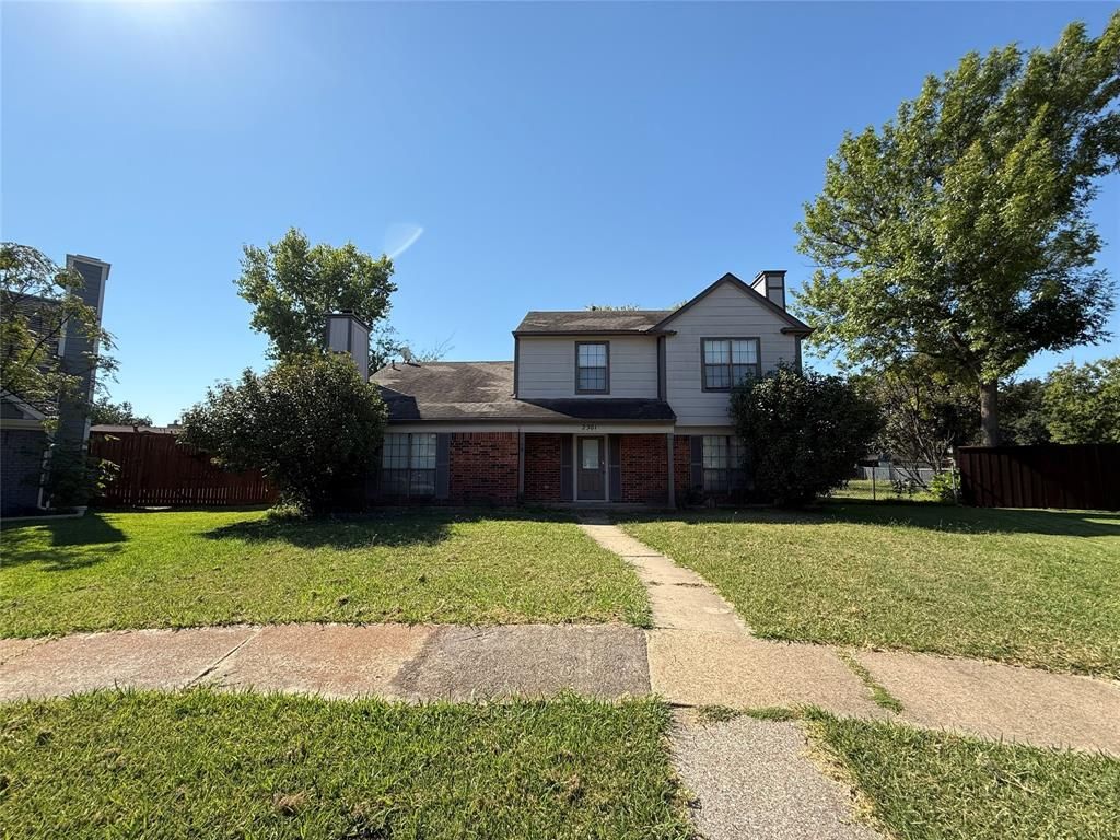 Photo of 2301 Sweetbriar Court, Mesquite, TX 75150 (MLS # 21090166)