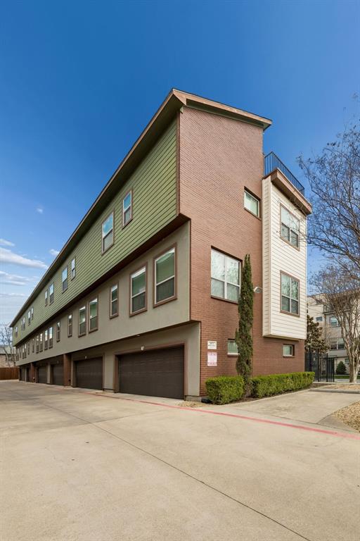 Alta Vista West Twnhms Condos - Residential