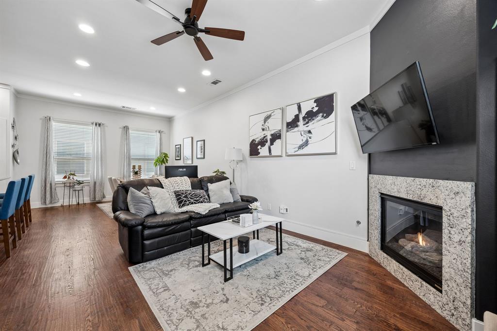 Alta Vista West Twnhms Condos - Residential