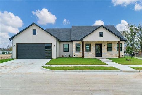 A home in Godley