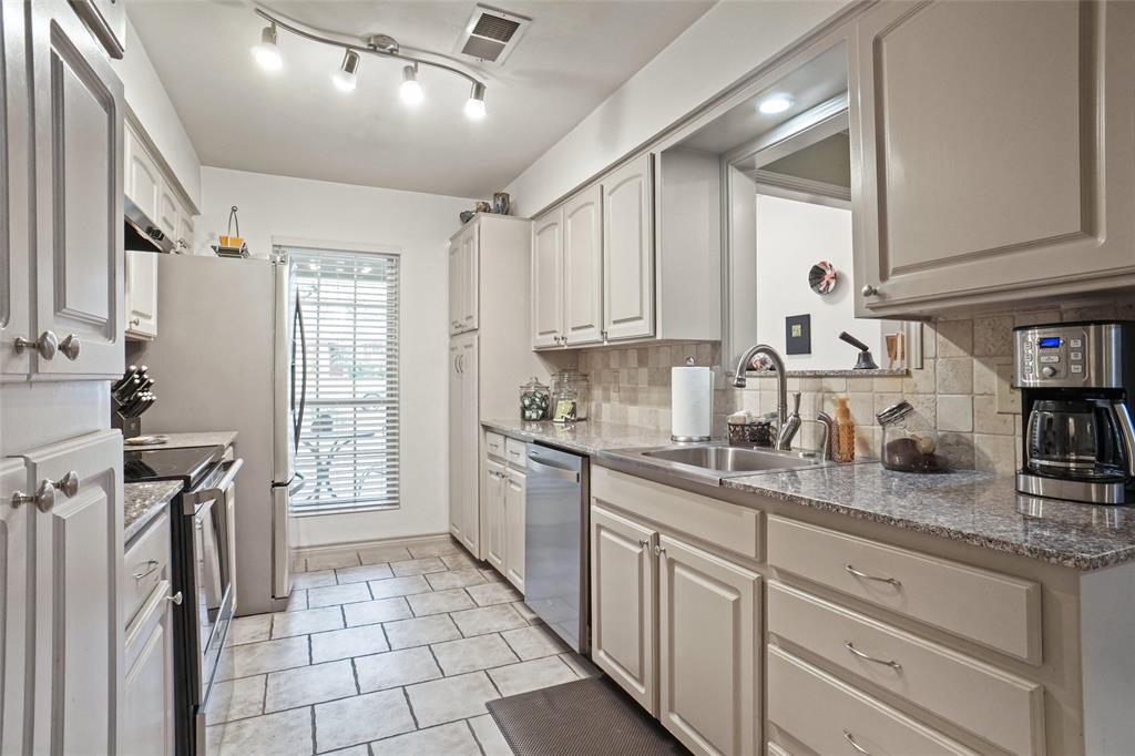 Oak Creek Estate Grapevine - Residential