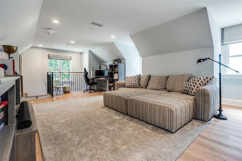 Tiny photo for 4211 Lakeside Drive, Highland Park, TX 75219 (MLS # 21165709)