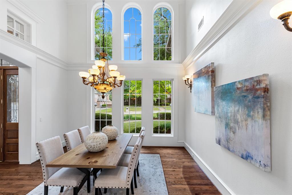 7402 Round Hill Road