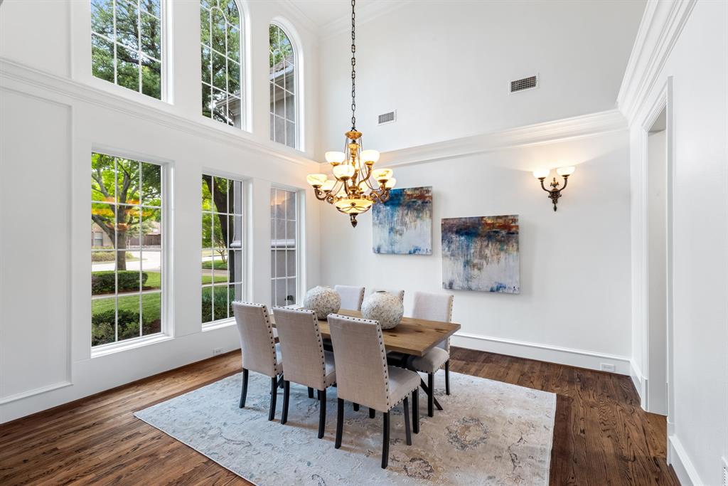 7402 Round Hill Road