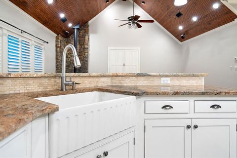 Tiny photo for 119 College Street, Farmersville, TX 75442 (MLS # 21193782)